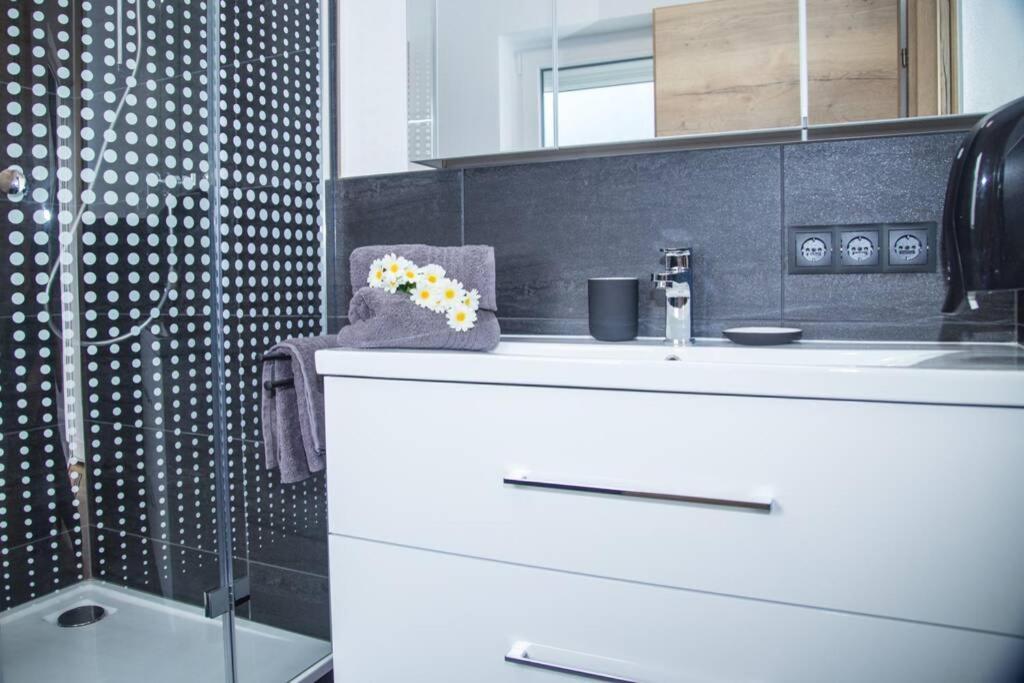 Rochus Appartements Sautens Bagian luar foto
