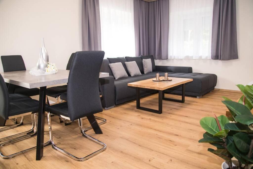 Rochus Appartements Sautens Bagian luar foto